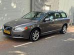 Volvo V70 2.4 D5 158KW 2012 NETTE Auto technisch 100 procent, Auto's, Voorwielaandrijving, Euro 5, 1800 kg, Beige