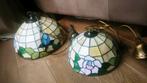 Tiffany hanglampen set met bloemen patroon., Huis en Inrichting, Lampen | Hanglampen, Ophalen, Gebruikt, Glas, Tiffany