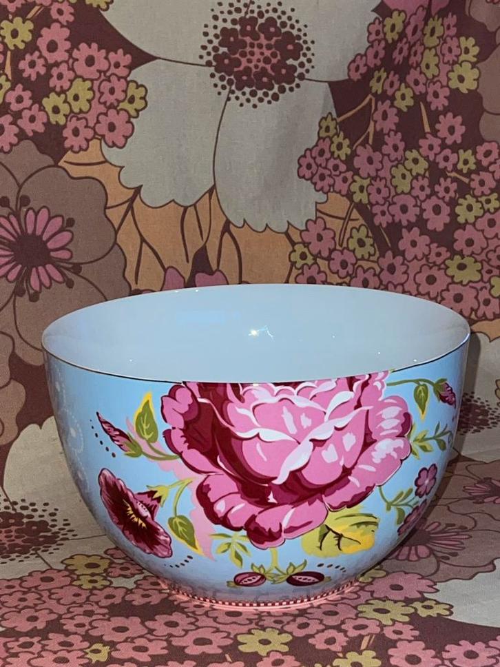 Pip Servies Schaal met Bloemen, Huis en Inrichting, Woonaccessoires | Schalen en Manden, Gebruikt, Schaal, Rond, Porselein of Keramiek