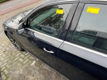 Portier 4Deurs links-voor van een Audi A8 (LZ9Y) beschikbaar voor biedingen