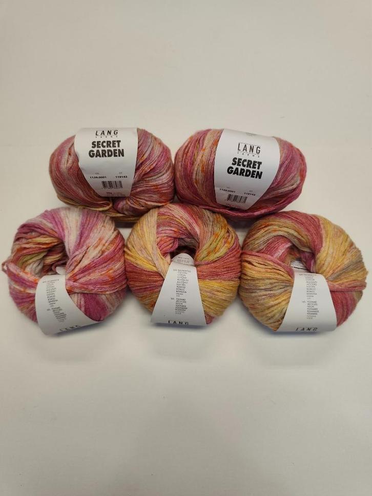 5 nieuwe bollen Lang Yarns Secret Garden 1139.0001, Hobby en Vrije tijd, Breien en Haken, Nieuw, Haken, Wol of Garen, Ophalen of Verzenden