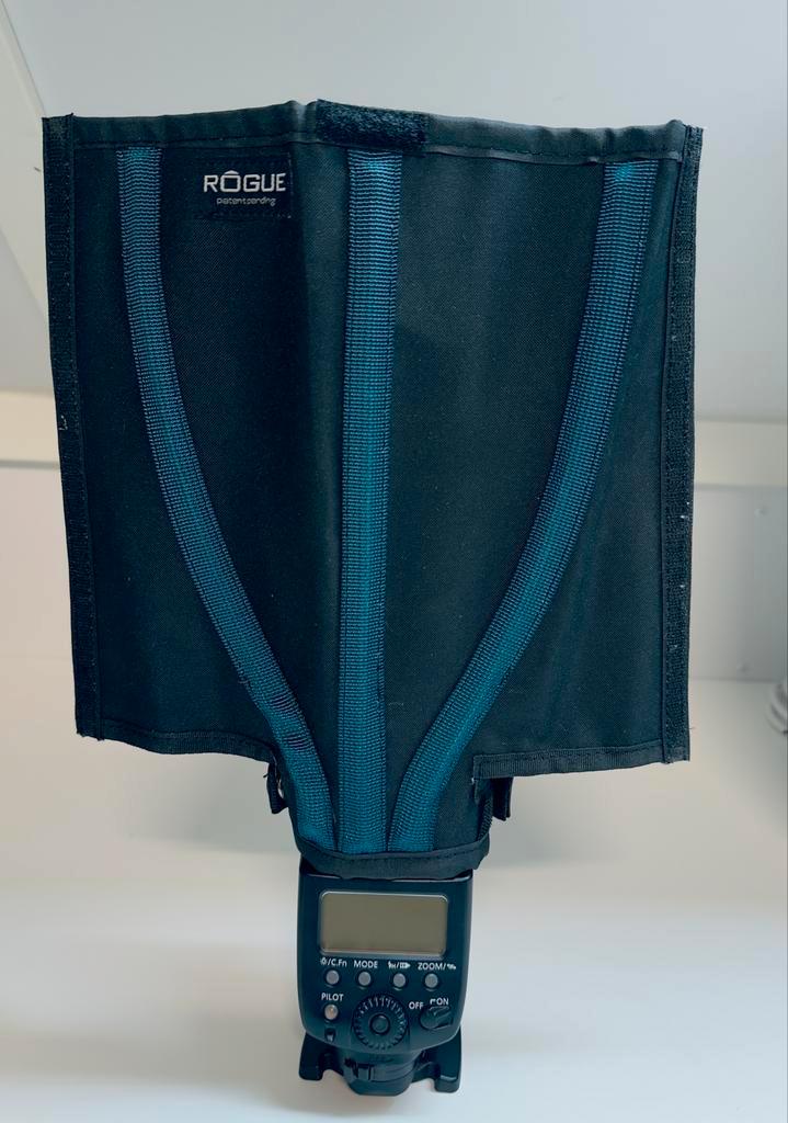 Rogue FlashBender Reflector, Audio, Tv en Foto, Fotografie | Flitsers, Zo goed als nieuw, Overige merken, Kantelbaar, Ophalen of Verzenden