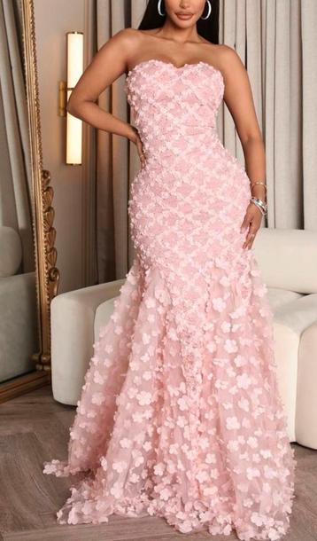 New Enchanting Floral Dresses beschikbaar voor biedingen