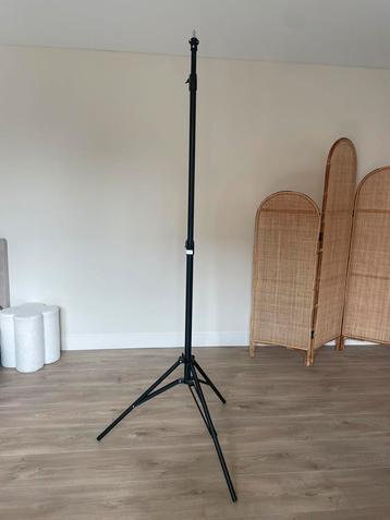 Statief voor fotografielamp beschikbaar voor biedingen