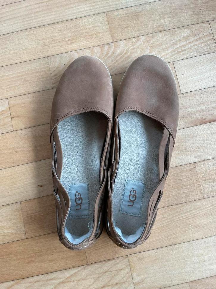 UGG uggs espadrilles instappers 37 36 suède caramelkleurig, Kleding | Dames, Schoenen, Zo goed als nieuw, Espadrilles of Moccasins