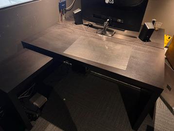 1x IKEA Malm Bureau - Zwartbruin