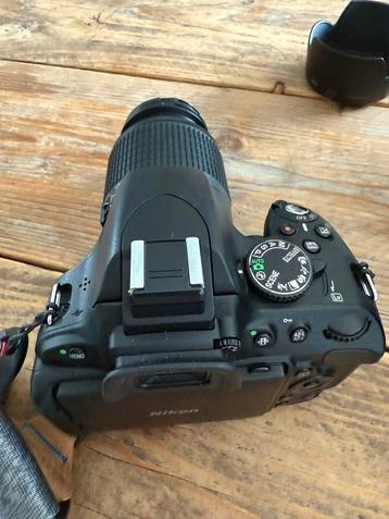 Nikon D5100 spiegelreflexcamera met oa 2 lenzen en tas beschikbaar voor biedingen