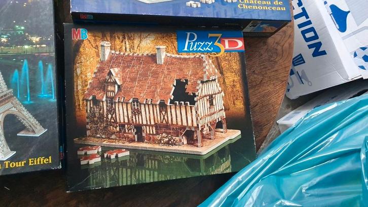 MB Puzz 3D Kasteel, Hobby en Vrije tijd, Denksport en Puzzels, Gebruikt, Rubik's of 3D-puzzel, Meer dan 1500 stukjes, Ophalen of Verzenden