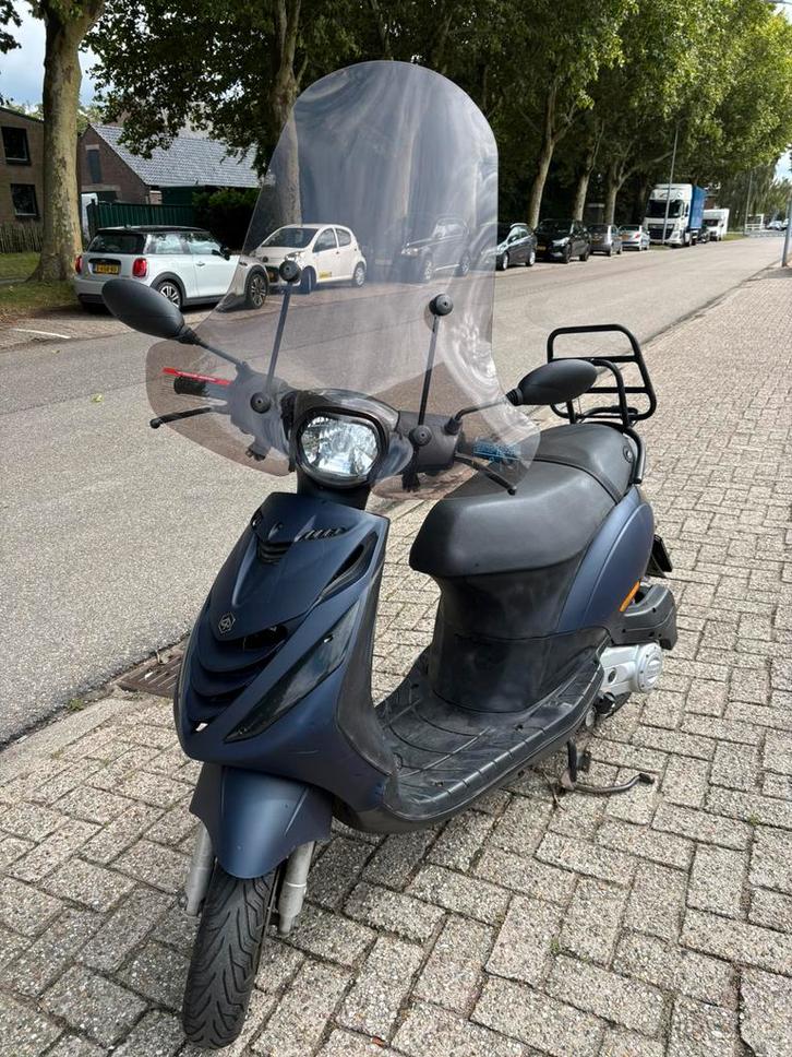 Piaggio Zip Scooter 2018 4T, Fietsen en Brommers, Snorfietsen en Snorscooters, Gebruikt, Piaggio, Benzine, Ophalen