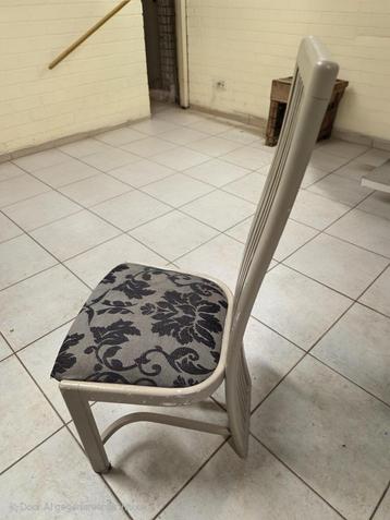 Design stoelen beschikbaar voor biedingen