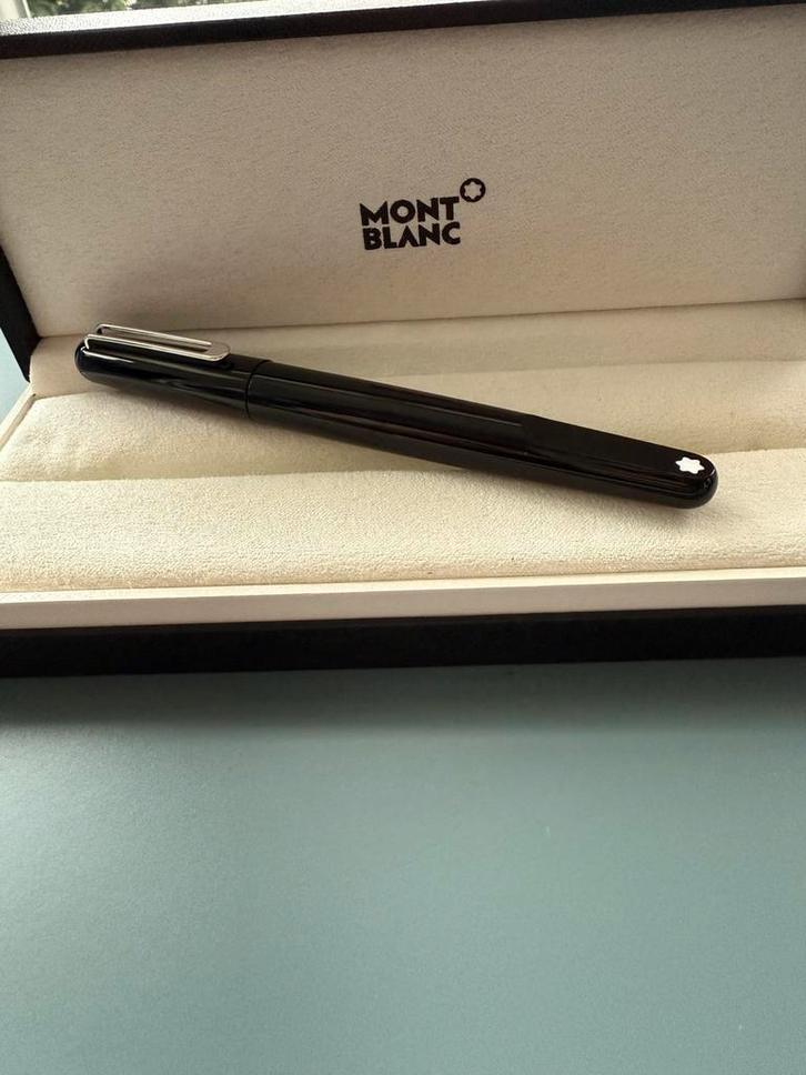 Mont blanc M by Marc Newson, Verzamelen, Pennenverzamelingen, Zo goed als nieuw, Balpen, Mont Blanc, Met doosje, Met reclame, Ophalen