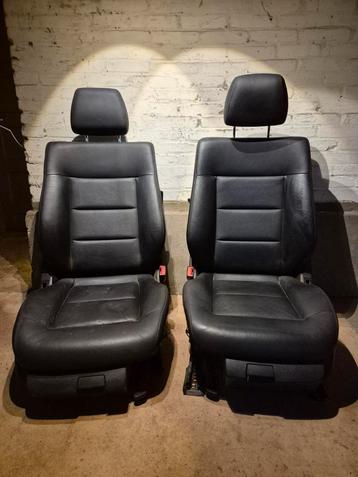 Mercedes E S212 Zwart leren interieur beschikbaar voor biedingen