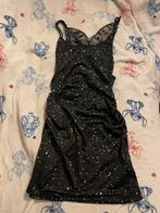 Zwarte glitter jurk met vlinder op de rug, Zwart, Nieuw, Ophalen of Verzenden, Maat 36 (S)