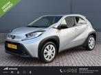 Toyota Aygo X 1.0 VVT-i MT Play / Dealer Onderhouden / Achte, Stof, Gebruikt, Euro 6, 920 kg
