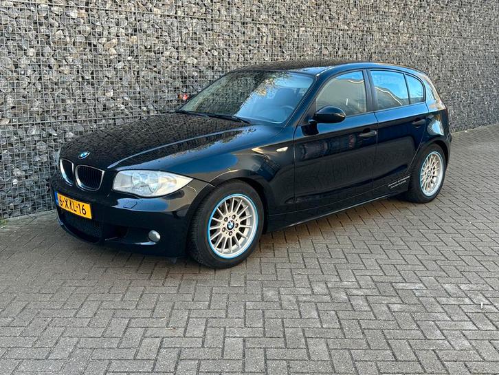 BMW 1-Serie 1.6 116I 2006 Zwart, Auto's, BMW, Bedrijf, 1-Serie, Benzine, D, Hatchback, Handgeschakeld, Geïmporteerd, Zwart, Achterwielaandrijving