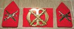 Baret embleem en kraagstukken Regiment Infanterie Chasse, Verzamelen, Militaria | Algemeen, Verzenden, Landmacht, Nederland, Embleem of Badge