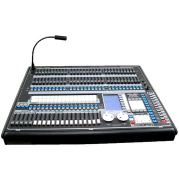 Avolite Pearl 2004 lichttafel beschikbaar voor biedingen