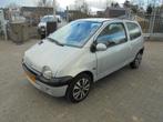 Renault Twingo 1.2 Hélios, Auto's, Voorwielaandrijving, 4 cilinders, 4 stoelen, Origineel Nederlands