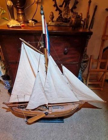 Houten Scheepsmodel Zuiderzeeboter - Prachtig Decoratiestuk beschikbaar voor biedingen