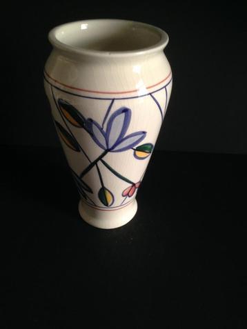 Vaas van aardewerk 559 Hand Painted  beschikbaar voor biedingen