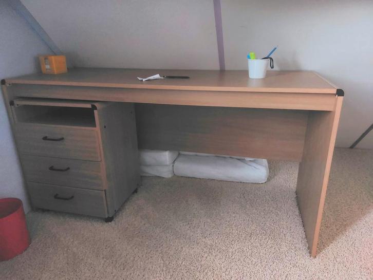 NU IN PRIJS VERLAAGD. Bureau met verrijdbare ladekast, Huis en Inrichting, Bureaus, Gebruikt, Bureau, Met wielen, Ophalen