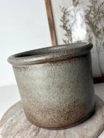 Bloempot, Tuin en Terras, Bloempotten, Steen, Rond, Ophalen of Verzenden, Zo goed als nieuw