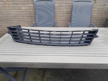 Ondergrille voorbumper Clio 3 2009 - 2013 facelift beschikbaar voor biedingen
