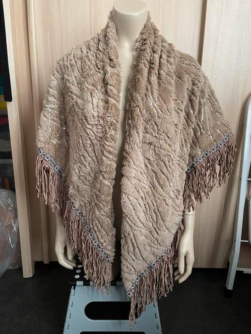 Nieuw grote fluffy omslagdoek sjaal boho pailletten one size, Kleding | Dames, Mutsen, Sjaals en Handschoenen, Nieuw, Sjaal, Ophalen of Verzenden