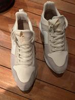 Lichtbeige Sneakers Tango - Maat 41, Kleding | Dames, Schoenen, Ophalen of Verzenden, Gedragen, Beige, Sneakers of Gympen