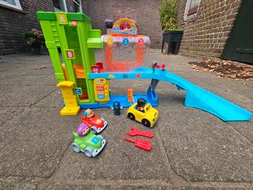 Little People Fisher Price Garage  beschikbaar voor biedingen