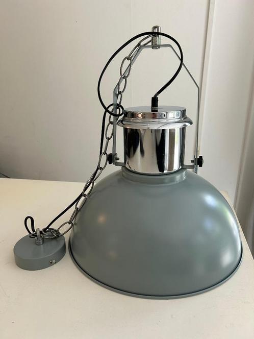 Industriële Blauwgrijze Hanglamp – Stoere Eyecatcher!, Huis en Inrichting, Lampen | Hanglampen, Gebruikt, Minder dan 50 cm, Ophalen