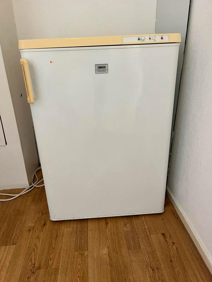 Zanussi Vriezer Tafelmodel, Witgoed en Apparatuur, Vriezers en Diepvrieskisten, Gebruikt, Vrijstaand, Vrieskast, Minder dan 85 cm