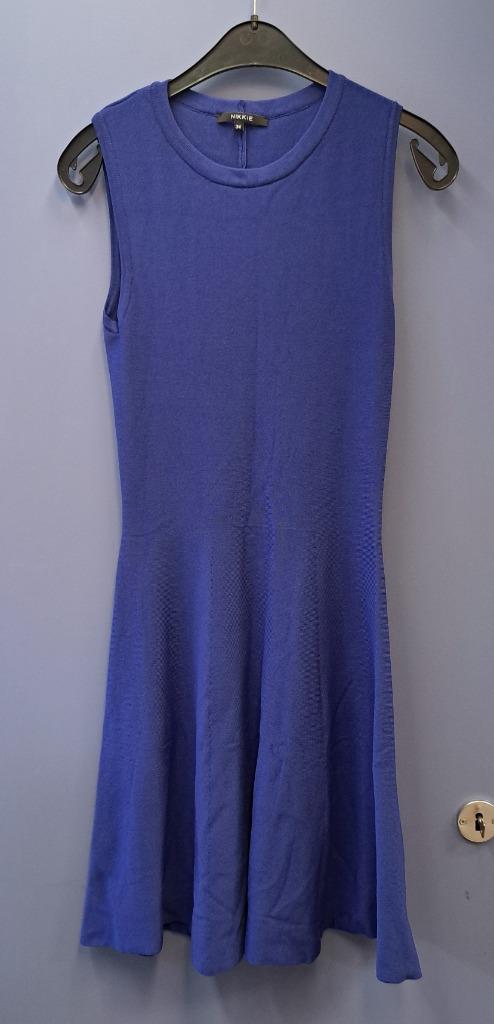 Nikkie kobalt blauwe jurk dikkere stof skaterdress XS 44995, Kleding | Dames, Jurken, Zo goed als nieuw, Maat 34 (XS) of kleiner
