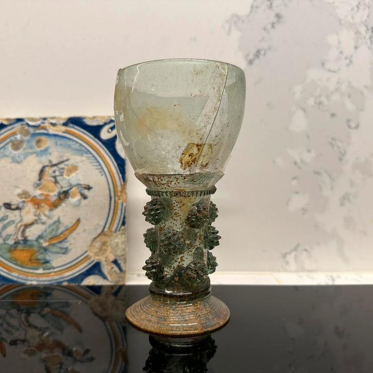 Bodemvondst glas, Antiek en Kunst, Antiek | Glas en Kristal, Ophalen of Verzenden