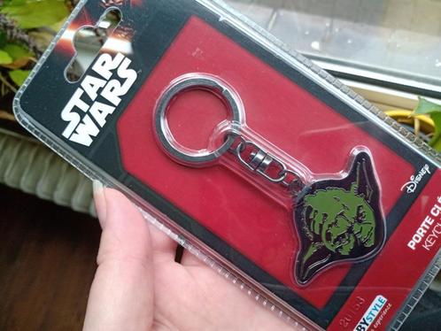 Star Wars Yoda Enamel Sleutelhanger Nieuw in Verpakking, Verzamelen, Star Wars, Nieuw, Gebruiksvoorwerp, Ophalen of Verzenden