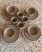 16-delig beige set in topstaat, Ophalen, Zo goed als nieuw, Overige stijlen, Bord(en)