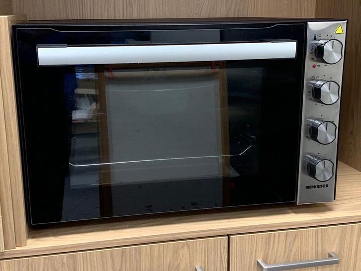 Merkador Oven 70 liter- Zo goed als nieuw!, Witgoed en Apparatuur, Ovens, Zo goed als nieuw, Vrijstaand, Oven, 45 tot 60 cm, Ophalen of Verzenden