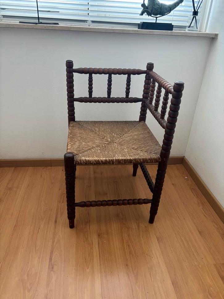 Antiek Eiken Hoekstoel met Biezen Zitting, Huis en Inrichting, Stoelen, Gebruikt, Eén, Hout, Bruin, Ophalen