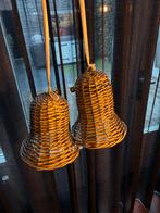 Te koop 2 rieten kerstklokken, Diversen, Kerst, Ophalen, Gebruikt