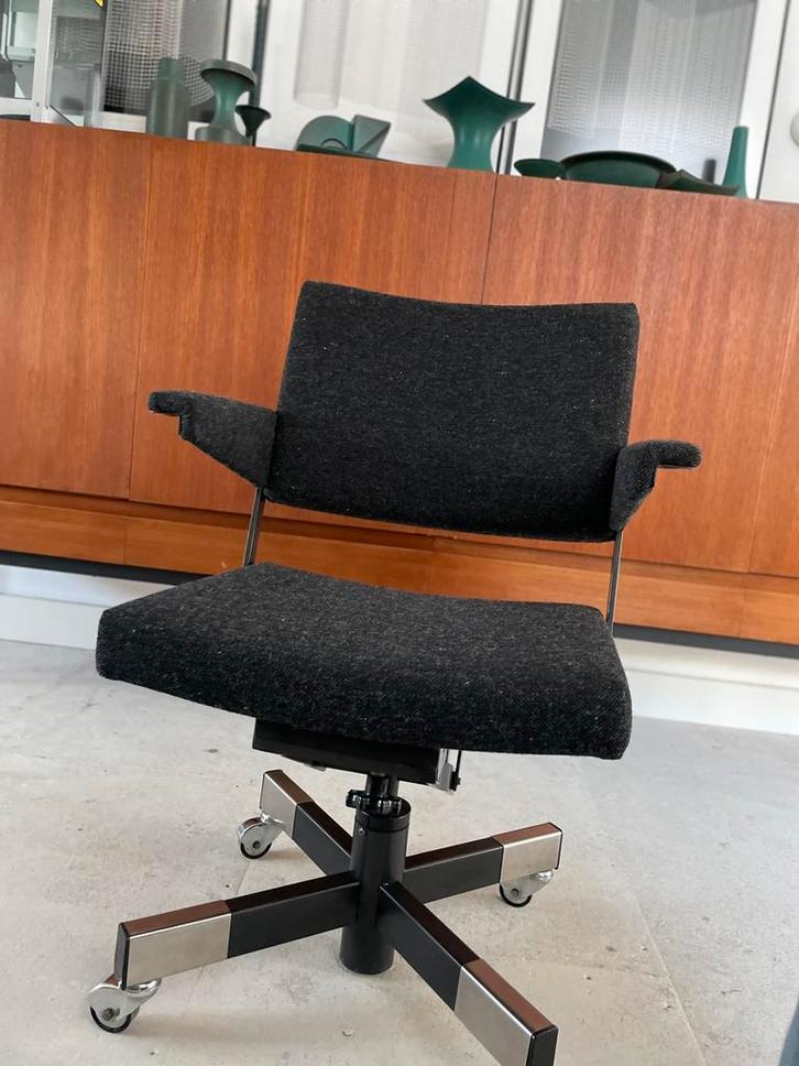 Gispen, Huis en Inrichting, Bureaustoelen, Zo goed als nieuw, Bureaustoel, Zwart, Ergonomisch, Ophalen