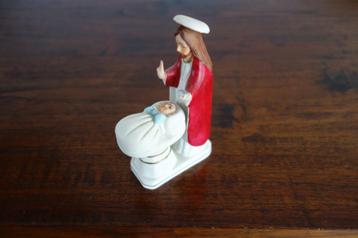 Beeldje religie beschikbaar voor biedingen