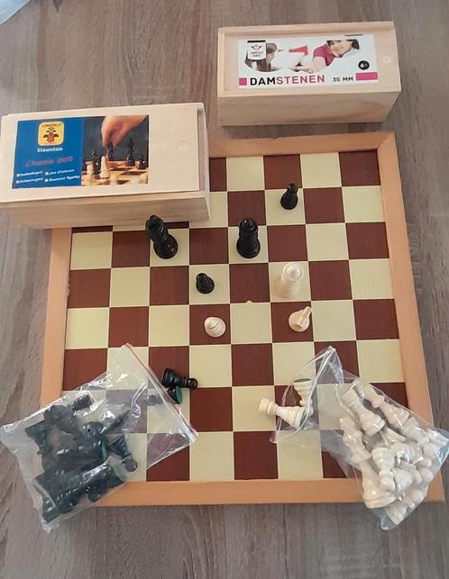 Houten Dam/Schaakbord Homas 39 x 39 cm dam/schaakstukken 8cm, Hobby en Vrije tijd, Gezelschapsspellen | Bordspellen, Zo goed als nieuw