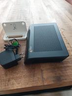 Ubee EVW3200 Router/modum, Ophalen of Verzenden, Gebruikt, Router met modem