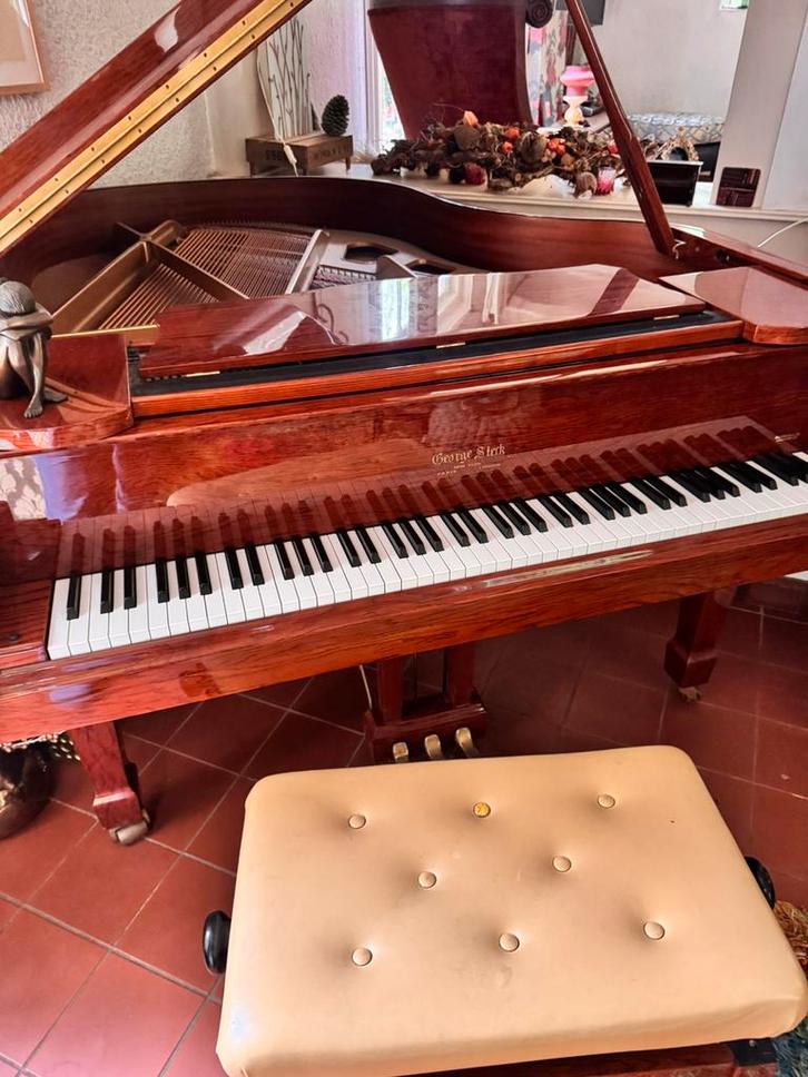 Salon vleugel prachtig glans mahonie hout, uitstekende staat, Muziek en Instrumenten, Piano's, Zo goed als nieuw, Vleugel, Bruin