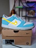 Nike Dunk Low "Homer Simpson" maat 38, Kleding | Dames, Schoenen, Wit, Nike, Nieuw, Ophalen of Verzenden