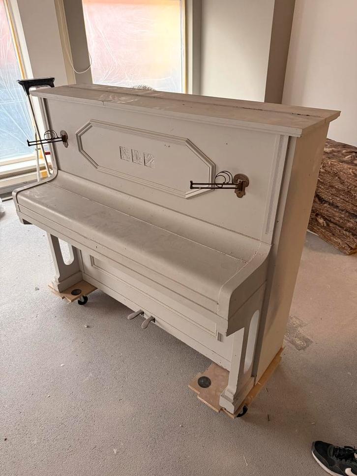 Oude Piano - Opknapper of Decoratie, Muziek en Instrumenten, Piano's, Gebruikt, Piano, Overige kleuren, Verzenden