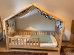 Petit Puk Peuter/ kleurer/ junior bed huisje massief hout, 70 tot 85 cm, 140 tot 160 cm, Zo goed als nieuw, Ophalen
