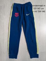 Nike Barcelona joggingbroek maat m 137-147  kindermaat blauw, Broek, Jongen of Meisje, Ophalen of Verzenden, Zo goed als nieuw