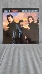 Omar & the Howlers-Hard Times In The Land Of Plenty, Ophalen of Verzenden, Gebruikt, 12 inch, Poprock