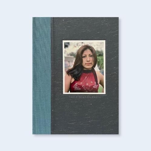 Chan Chao - Two Places on Earth, Boeken, Kunst en Cultuur | Fotografie en Design, Nieuw, Fotografen, Ophalen of Verzenden